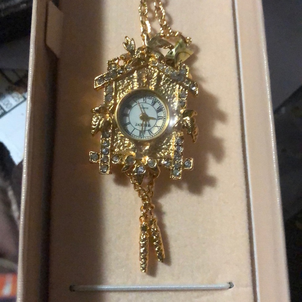 Regent Pendant Watch